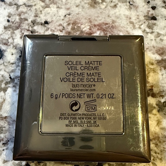 LAURA MERCIER J'ADORE LE SOLEIL MATTE VEIL CREME BRONZER - Picture 4 of 8